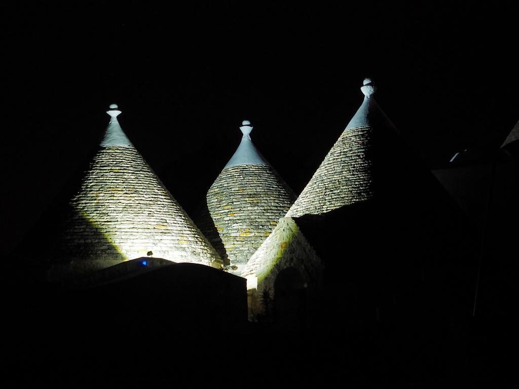 ロコロトンド I Trulli Di Figazzanoヴィラ エクステリア 写真